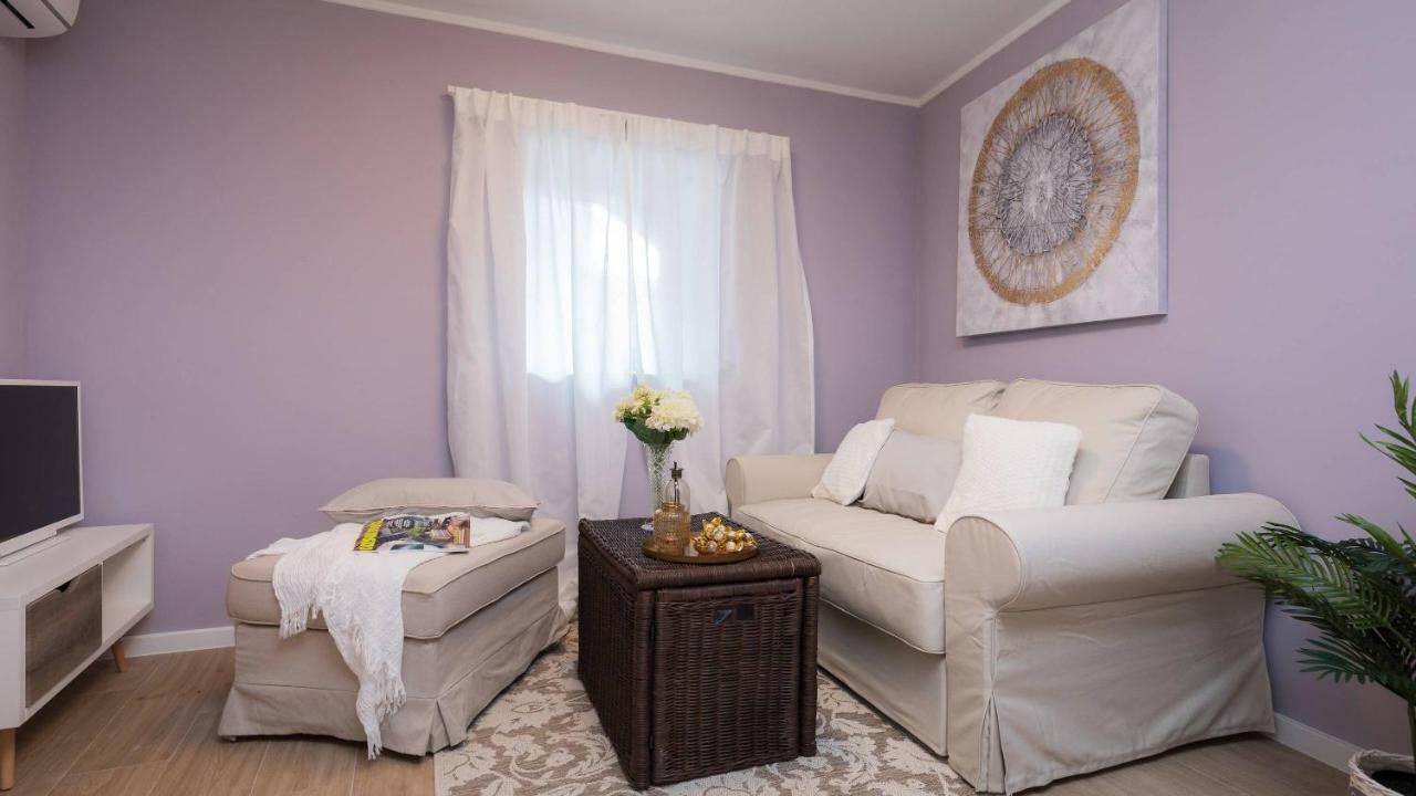 Zlatin Dvor - Apartments For 3, Terrace, Trogir Center, Beach At 5-Min, Bike Friendly מראה חיצוני תמונה
